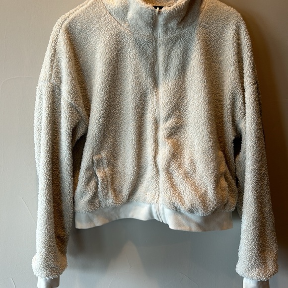 FABLETICS reversible blue and cream Sherpa jacket size Large - Picture 8 of 10